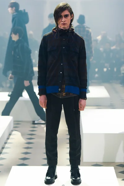 Look 19